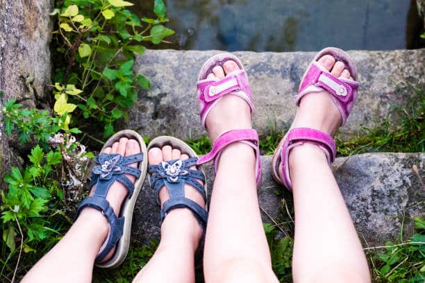 تصویر 1 از صندل دخترانه جدید مدل روز همراه رنگ‌ های خاص فصل